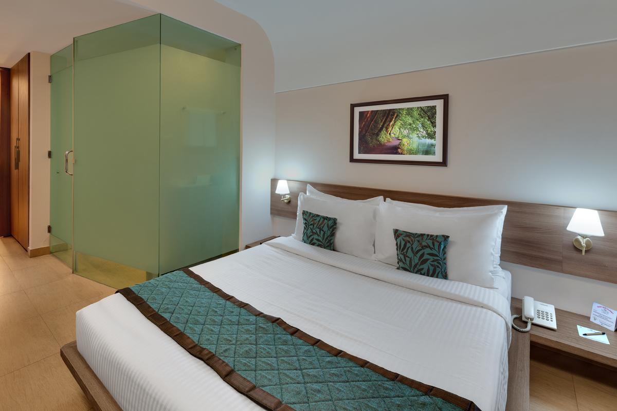 อิบิซา เดอะ เฟิร์น รีสอร์ต แอนด์ สปา โกลกตา Hotel โกลกาตา ภายนอก รูปภาพ