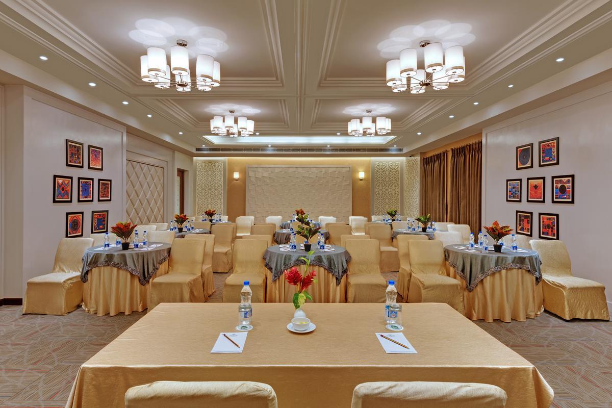 อิบิซา เดอะ เฟิร์น รีสอร์ต แอนด์ สปา โกลกตา Hotel โกลกาตา ภายนอก รูปภาพ